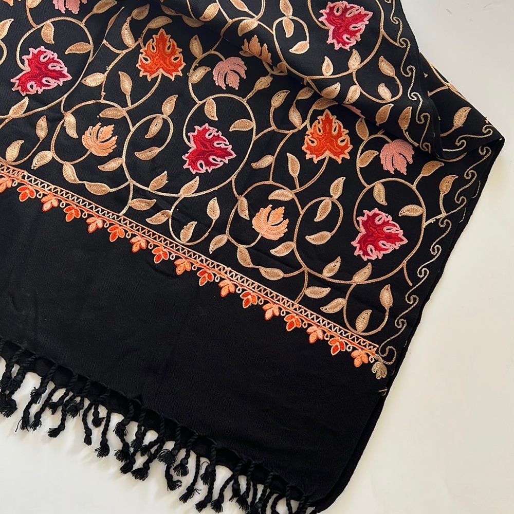 Beautiful handmade crewel stitch embroidered shawl wrap fringe wool blend India